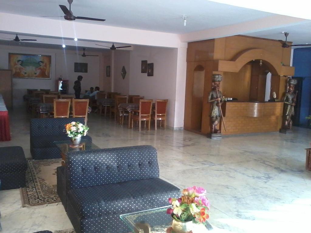 Hotel Sambodhi Бхопал Экстерьер фото